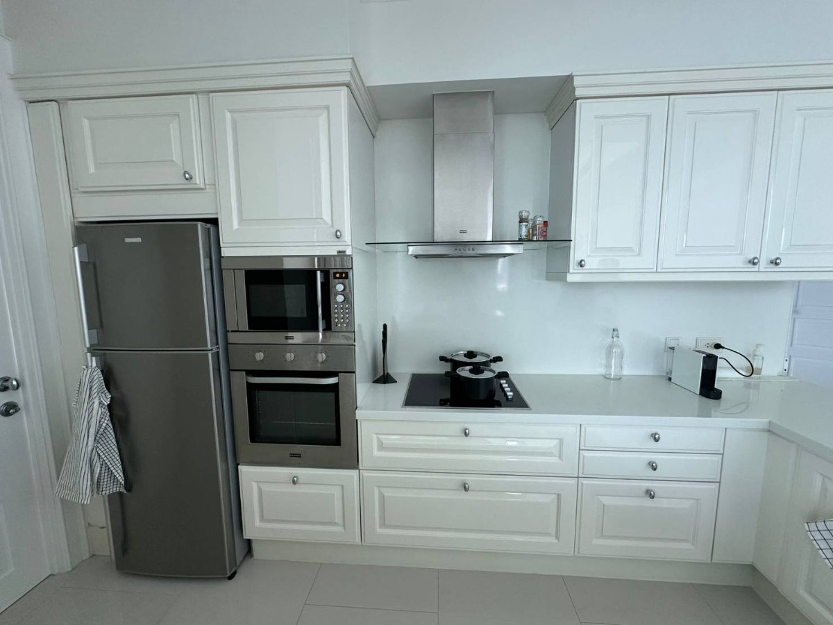 picture Royce Private Residence 2Bedroom For Rent - 26/43