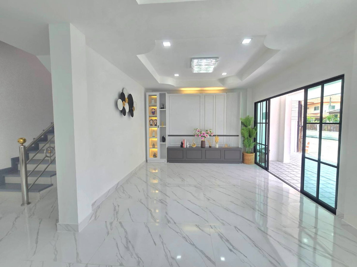 รูป บ้านเดี่ยวหลังมุมใน ตกแต่งรีโนเวทใหม่ หมู่บ้านเอกกวิน ถนนเลียบคลองสอง4 ทำเลดี ฟังก์ชั่นบ้านดีมาก - รูปที่ 15/43