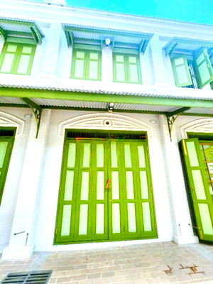 เช่าอาคารพาณิชย์ วิทยาลัยอาชีวศึกษาธนบุรี : รีโนเวทใหม่ สวยงาม 1 นอน 2 น้ำ ใกล้MRT วัดมังกร 600 ม.ริมถนนเยาวราช อาคารพาณิชย์ 2.5 ชั้น 20 ตร.วา.ทำเลค้าขายชั้นนำ ใจกลางเยาวราช