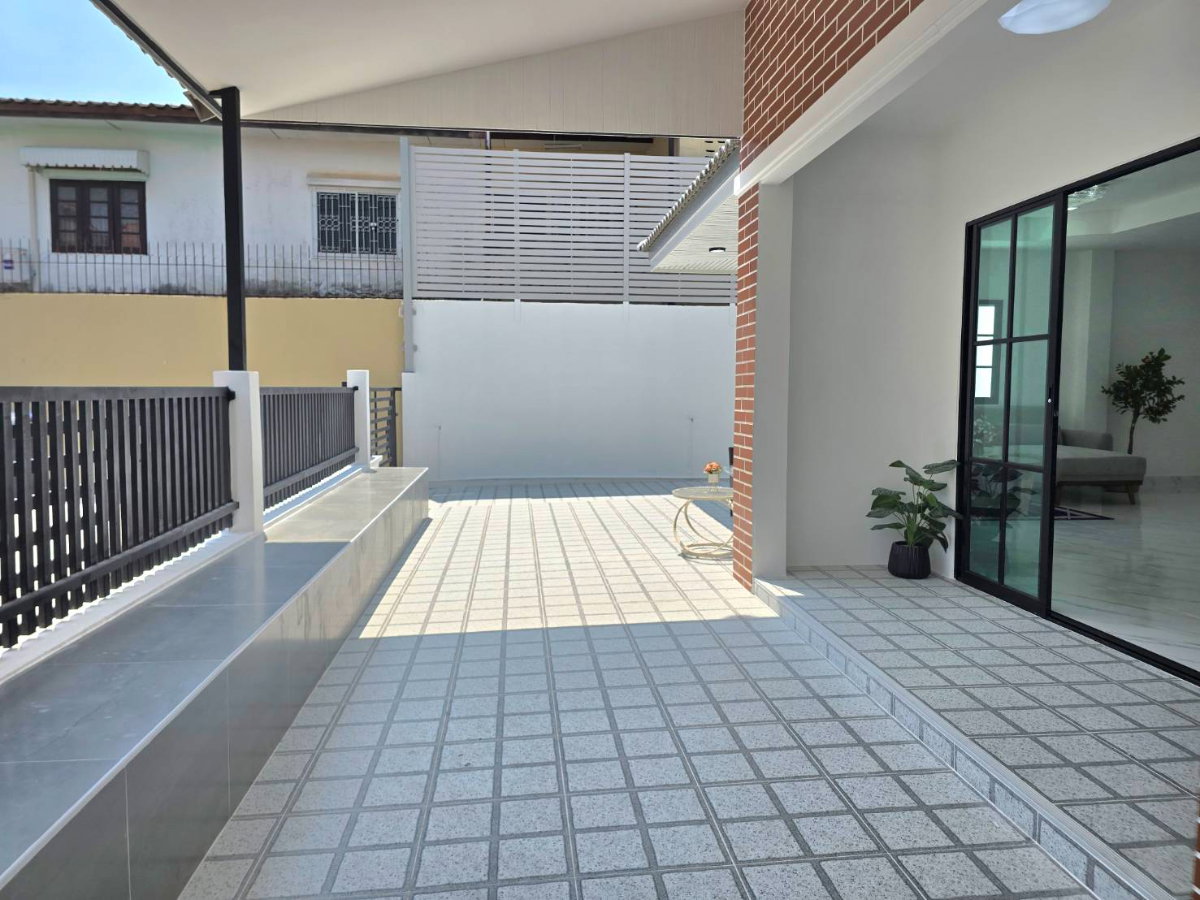 รูป บ้านเดี่ยวหลังมุมใน ตกแต่งรีโนเวทใหม่ หมู่บ้านเอกกวิน ถนนเลียบคลองสอง4 ทำเลดี ฟังก์ชั่นบ้านดีมาก - รูปที่ 6/43