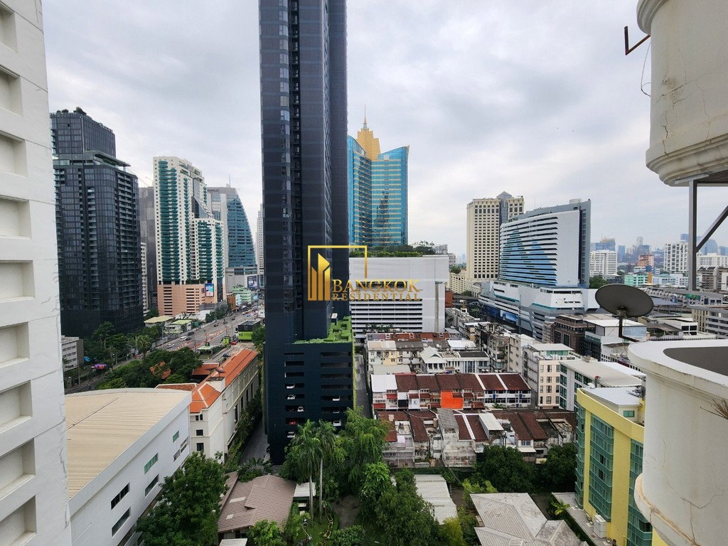 รูป Renovated 3 Bedroom Luxury Apartment For Rent in Asoke - BR20929AP - รูปที่ 12/48