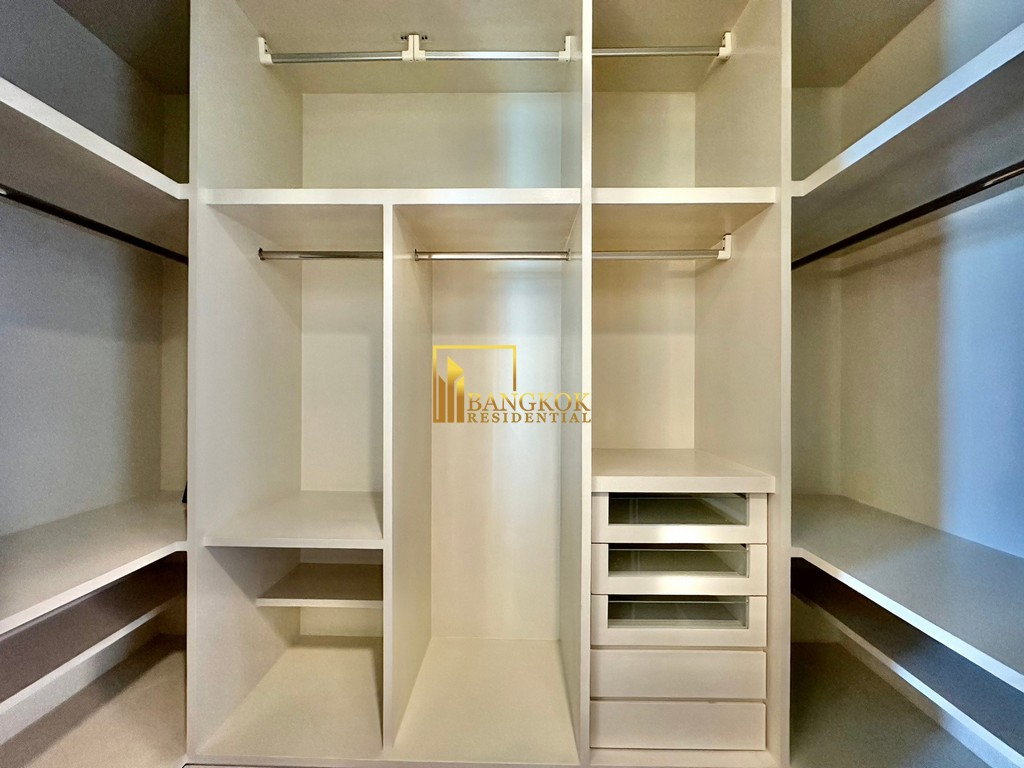 รูป Gorgeous 4 Bed Duplex Serviced Apartment in Phrom Phong - BR7102SA - รูปที่ 28/67