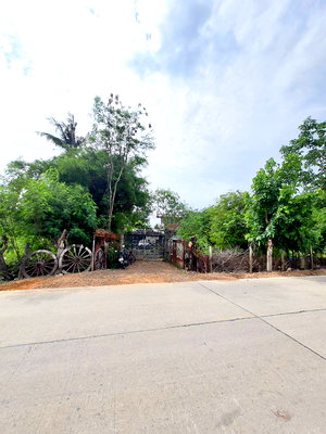 ที่ดิน สามโคก ปทุมธานี : ขายที่ดินถมแล้ว เนื้อที่ 2-1-43 ไร่ อ.สามโคก จ.ปทุมธานี แถมบ้าน เหมาะสร้างโรงงาน,โกดัง น้ำไฟพร้อม