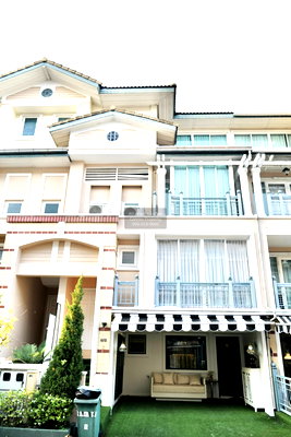 ทาวน์โฮมให้เช่า : เช่าทาวน์เฮ้าส์/ทาวน์โฮม  คริสตัล วิลล์ MRT-ลาดพร้าว 71 (สายสีเหลือง) ลาดพร้าว เขต ลาดพร้าว กรุงเทพ CX-151803 ✅ ทักไลน์ @connexproperty ตอบทันที ทีมงานมืออาชีพ ✅