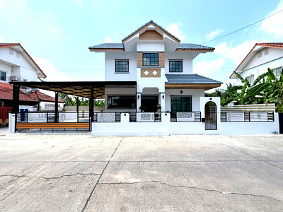 บ้านเดี่ยว กรุงเทพมหานคร : บ้านเดี่ยวหลังใหญ่ แต่งใหม่ทั้งหลัง หมู่บ้าน ประภาวรรณโฮม ถนนบึงขวางซอย6 มีนบุรี ใกล้รถไฟฟ้า มีเฟอร์ฯพร้อมอยู่