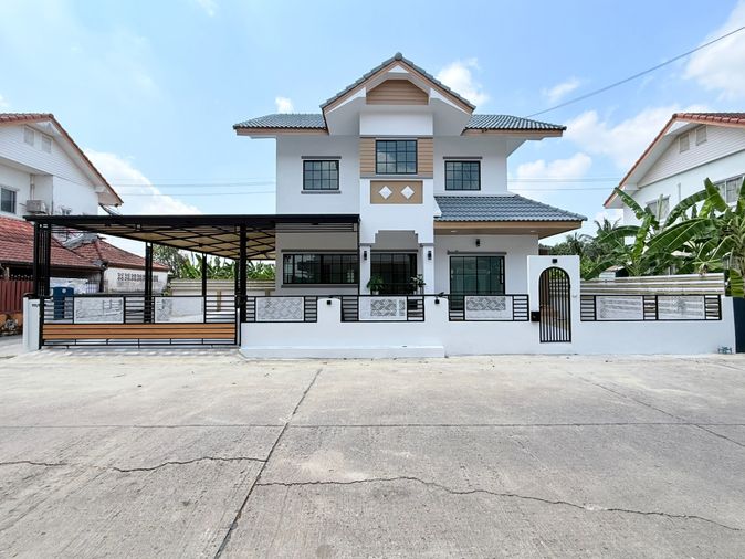 บ้านเดี่ยวหลังใหญ่ แต่งใหม่ทั้งหลัง หมู่บ้าน ประภาวรรณโฮม ถนนบึงขวางซอย6 มีนบุรี ใกล้รถไฟฟ้า มีเฟอร์ฯพร้อมอยู่