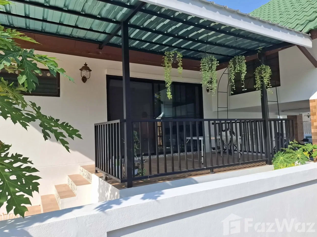 picture Lovely home in popular village. 1877986 - 11/16