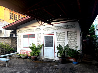 บ้านเดี่ยว เทสโก้โลตัส ศรีนครินทร์ : ขายถูก!!! ซอยแบริ่ง48 ใกล้ BTS แบริ่ง48 , BTS ศรีลาซาล