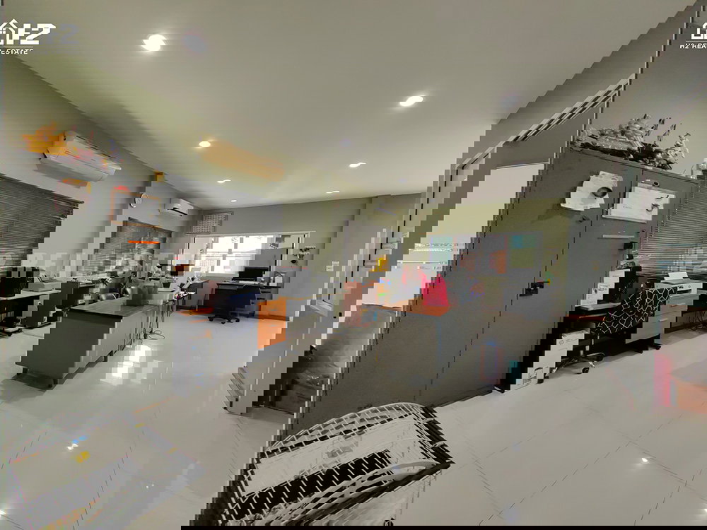 รูป ขายโฮมออฟฟิศขนาด 183 ตร.ว. ซอยสวนผัก 50 แยก 2 จอดรถได้ 15 คัน - รูปที่ 3/20