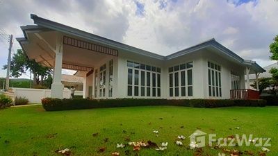 picture 2 Bedroom House for sale at Emerald Hill  1669926 - 60/79