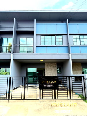 เช่าทาวน์โฮม ถนนรังสิต-ปทุมธานี : #ด่วน🔥ให้เช่าและปล่อยขายทาวน์เฮ้า 2 ชั้น โครงการแสนสิริ (สิริเพลสรังสิต) ตำบลสวนพริกไทย 3 ห้องนอน 2 ห้องน้ำ ใกล้ทางด่วนมาก เดินทางสะดวก 