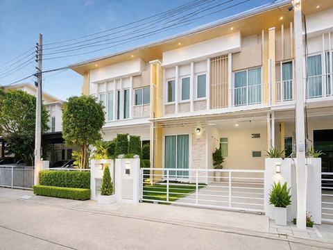 4แอร์ ปิ่นเกล้า-จรัญสนิทวงศ์ ทาวน์โฮม2 ชั้น 3นอน MRT บางบำหรุ ตลาดครอบครัว บางกรวย 300ม. กฟผ. 2.14 กม. สะพานพระราม7 บ้าน