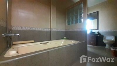 picture 2 Bedroom House for sale at Emerald Hill  1669926 - 43/79