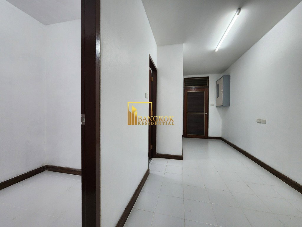 รูป Renovated 3 Bedroom Luxury Apartment For Rent in Asoke - BR20929AP - รูปที่ 19/48