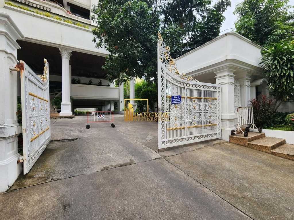 รูป Renovated 3 Bedroom Luxury Apartment For Rent in Asoke - BR20929AP - รูปที่ 47/48