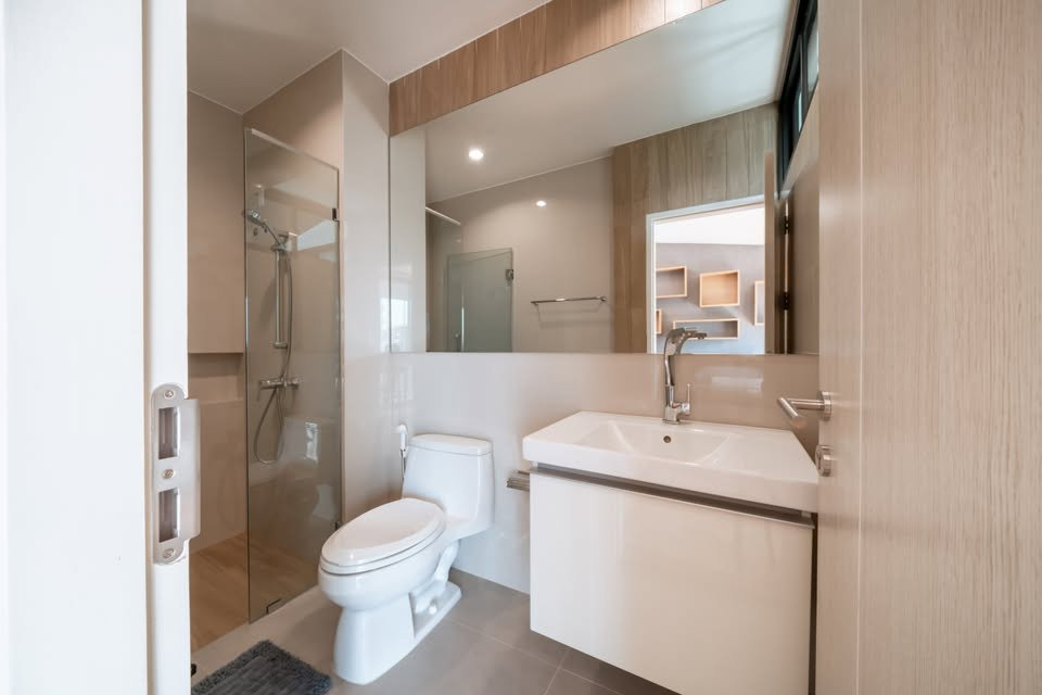 รูป ขายพูลวิลล่าติดชายหาด คุ้ม เทียบตลาดแล้วน่าซื้อที่สุด เดินไปทะเลเพียง 45 ม. | Nirvana Beyond @ Beach Pattaya เนอวานา บียอนด์ @ บีช พัทยา - รูปที่ 23/25