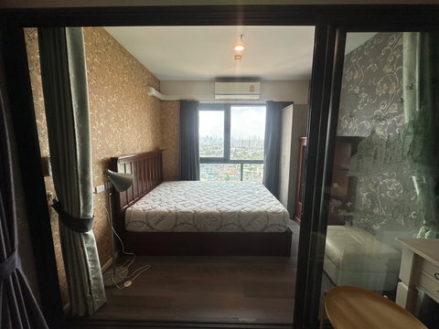 T226 Condo for rent The Stage Taopoon-Interchange, good location, next to Tao Poon MRT, fully furnished, ready to move in, with washing machine.