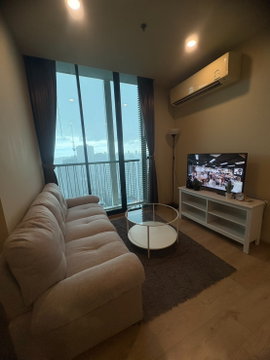 For rent ✨Noble Recole ✨1 bedroom, size 35.14 sq m, fully furnished, near SWU, ready to move in. Convenient travel near BTS Asoke and MRT Sukhumvit.