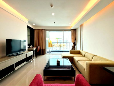 Condos for rent : Stylish 3 Bedroom Serviced Apartment in Ekkamai - BR7081SA