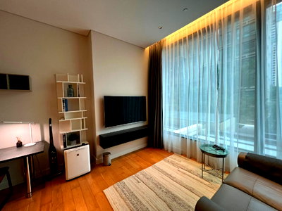 คอนโดให้เช่า : Sindhorn Residence 1Bedroom For Rent
