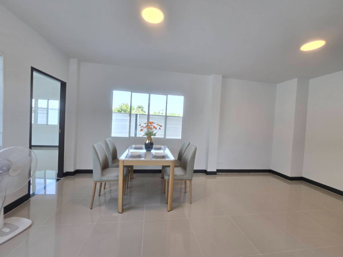รูป บ้านเดี่ยวหลังใหญ่ กว้างมาก รีโนเวทใหม่ หมู่บ้าน The Extenso 2 (ดิ เอ็กซ์เทนโซ) ประชาสำราญ-หนองจอก แต่งเฟอร์นิเจอร์สวย พร้อมอยู่ - รูปที่ 17/44
