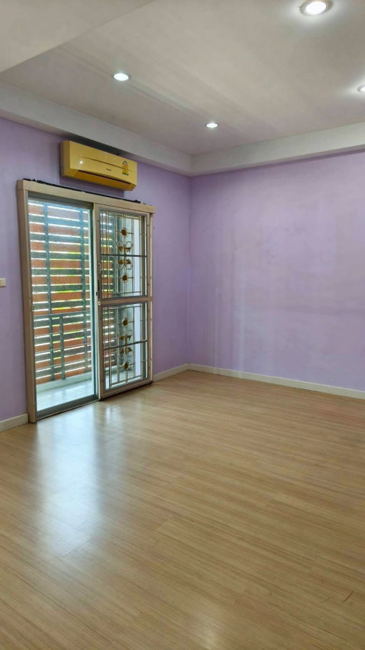 รูป 📌 ให้เช่าและปล่อยขาย ทาวน์โฮม 3 ชั้น Nirvana Park สุขุมวิท 77 (อ่อนนุช–ประเวศ) 3 ห้องนอน 3 ห้องน้ำ บ้านสไตล์ Modern - รูปที่ 4/12