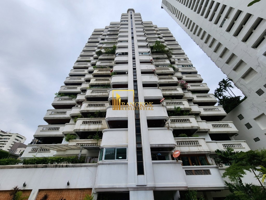 รูป Renovated 3 Bedroom Luxury Apartment For Rent in Asoke - BR20929AP - รูปที่ 39/48