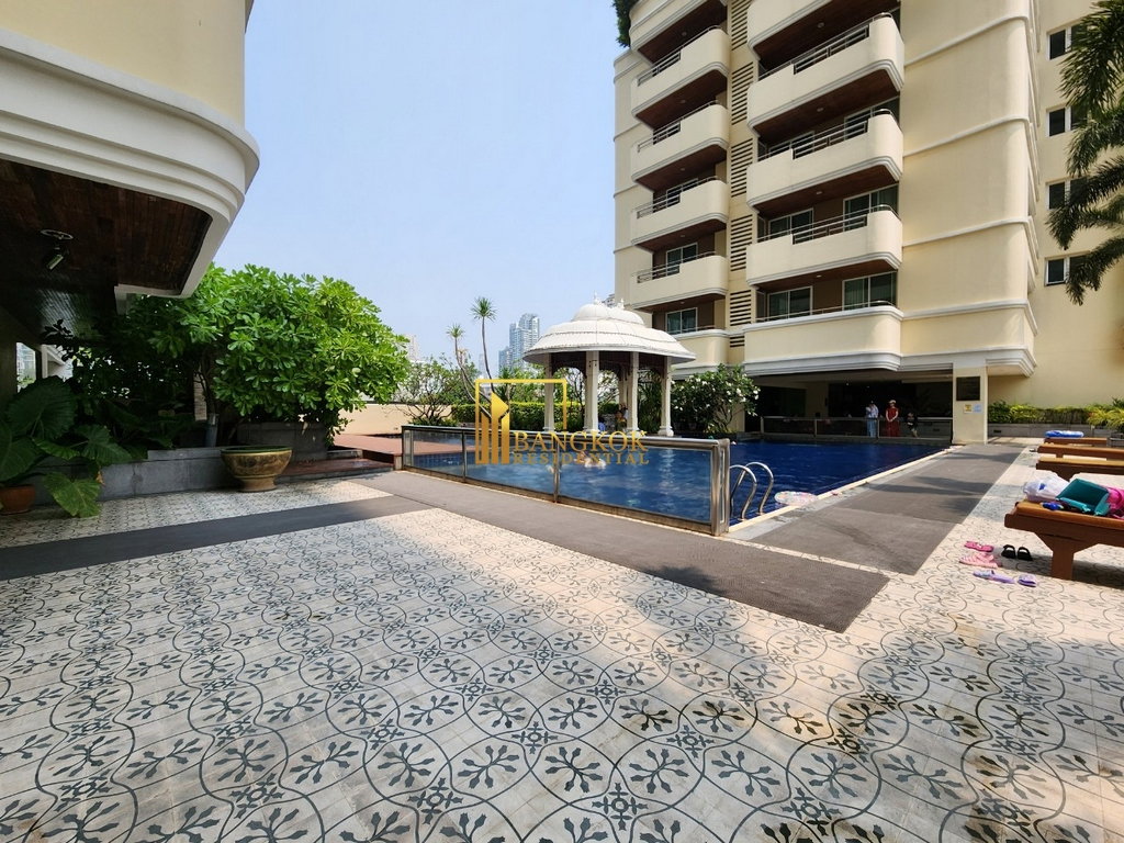 รูป Gorgeous 4 Bed Duplex Serviced Apartment in Phrom Phong - BR7102SA - รูปที่ 49/67