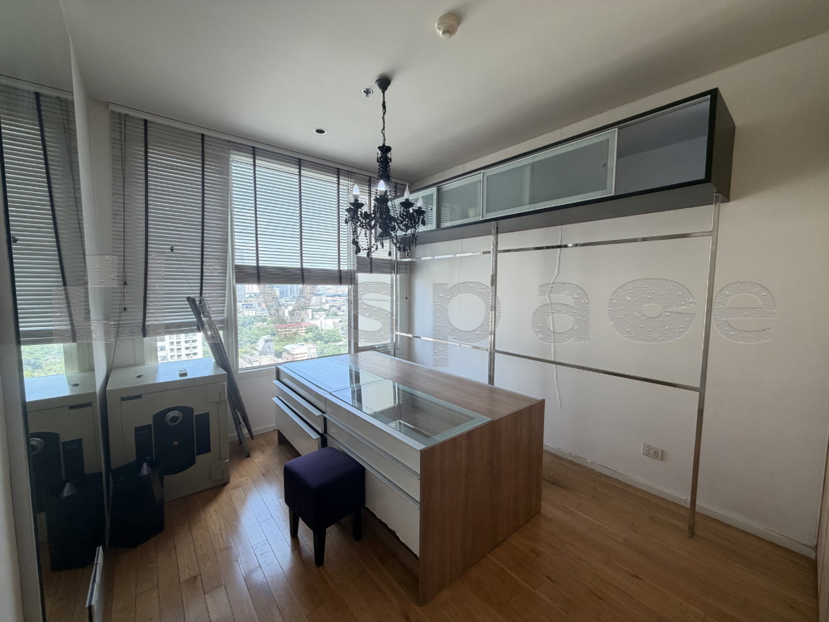 รูป ▚ LI150ツ ขาย: The Empire Place 2BR 104.22sqm. 16M ✨ ตำแหน่งห้องหายาก! สภาพดีมาก เจ้าของอยู่เองตลอด พร้อมจองต่อรองราคาได้ 🏙️ - รูปที่ 8/9