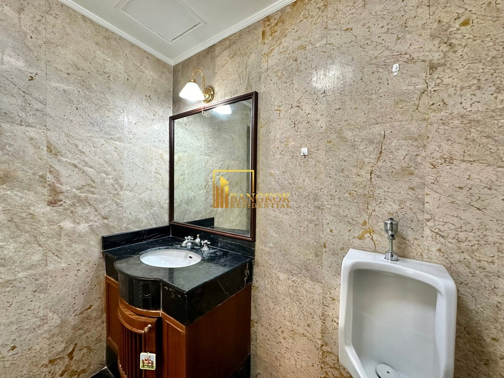 รูป Le Raffine 24 | Exquisite 4 Bedroom Duplex Condo in Phrom Phong - BR18619CD - รูปที่ 40/55