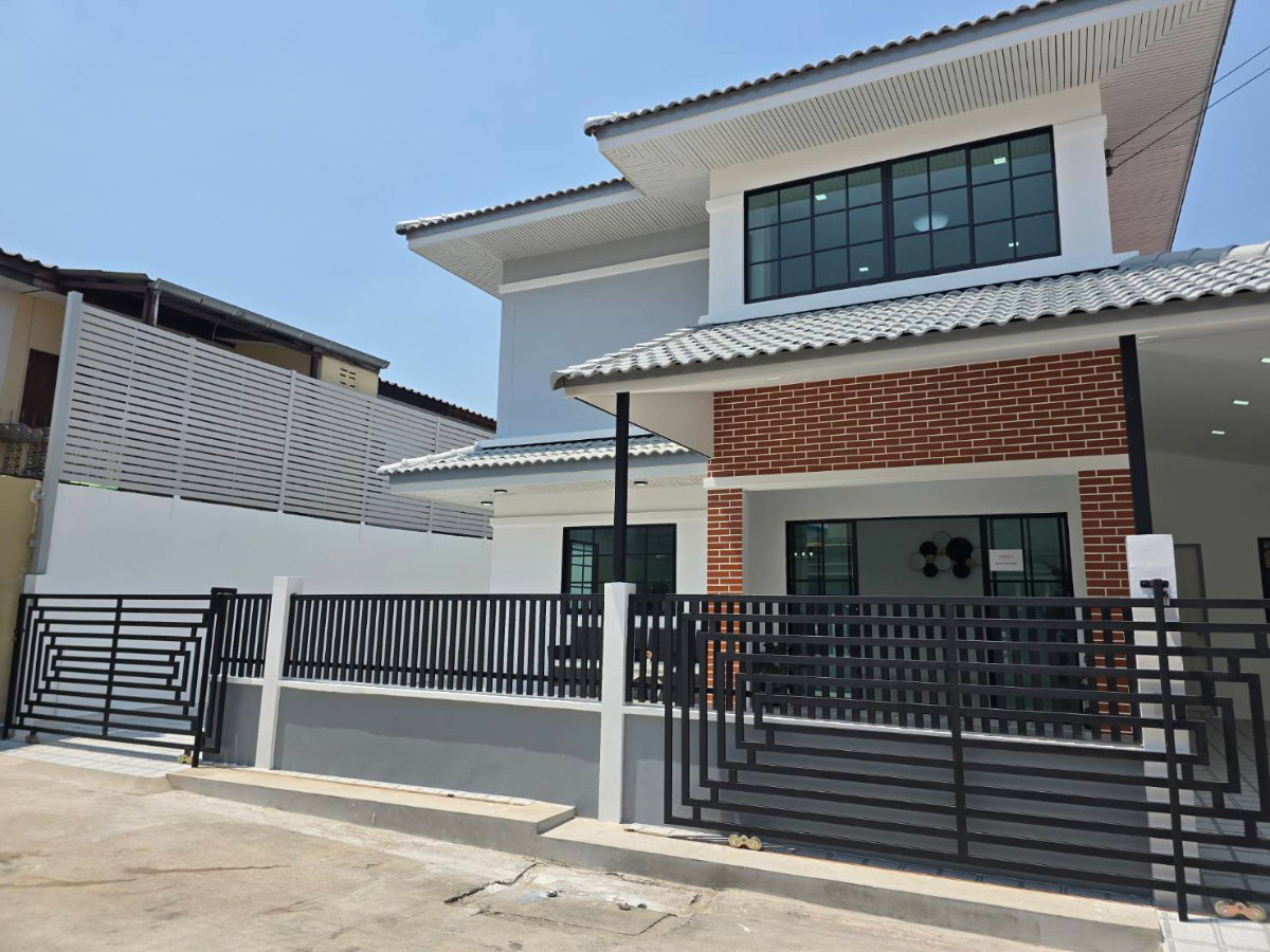 รูป บ้านเดี่ยวหลังมุมใน ตกแต่งรีโนเวทใหม่ หมู่บ้านเอกกวิน ถนนเลียบคลองสอง4 ทำเลดี ฟังก์ชั่นบ้านดีมาก - รูปที่ 3/43