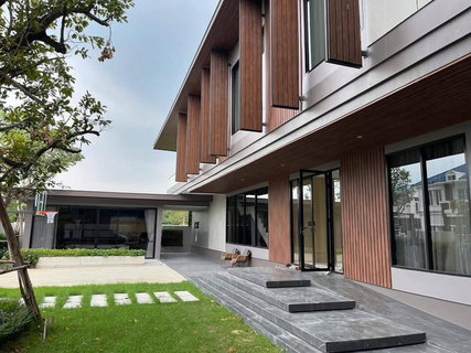 รูปภาพ Luxury house for rent/sale. 203 sq.wah (650 sq.m). Panjasap Park project, adjacent to Borommaratchachonnani Road, near Phutthamonthon Sai 3/Pinklao.