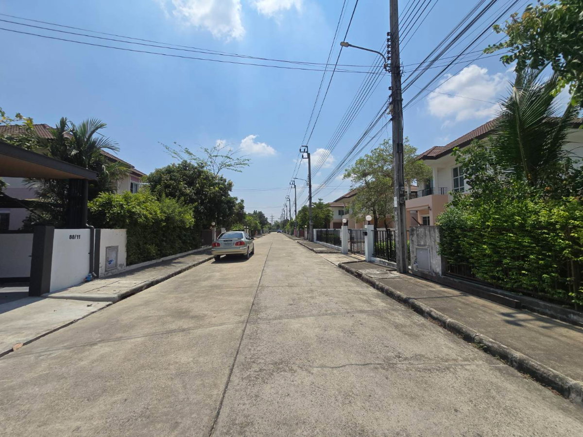รูป บ้านเดี่ยวหลังใหญ่ กว้างมาก รีโนเวทใหม่ หมู่บ้าน The Extenso 2 (ดิ เอ็กซ์เทนโซ) ประชาสำราญ-หนองจอก แต่งเฟอร์นิเจอร์สวย พร้อมอยู่ - รูปที่ 4/44