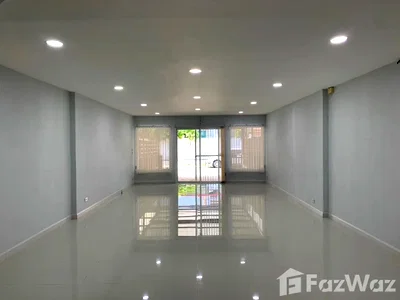 เช่าทาวน์โฮม ม.นานาชาติแสตมฟอร์ด : ทาวน์เฮ้าส์ให้เช่า 4 ห้องนอน ใน สวนหลวง, กรุงเทพมหานคร 1917984