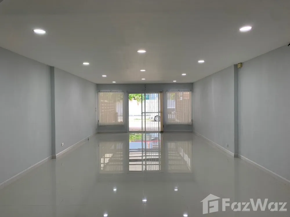 รูป ทาวน์เฮ้าส์ให้เช่า 4 ห้องนอน ใน สวนหลวง, กรุงเทพมหานคร 1917984 - รูปที่ 1/8