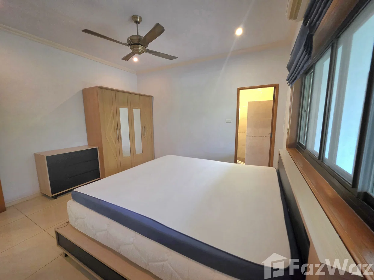 picture 4 Bedroom Villa for rent at Sunset Village 2 1099872 - 8/28