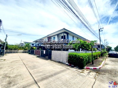 ทาวน์โฮม ลาดหลุมแก้ว ปทุมธานี : ขายทาวน์โฮมหลังมุม ต้นโครงการ ทำเลคลองพระอุดม ใกล้กาญจนาภิเษกเพียง 400 เมตร