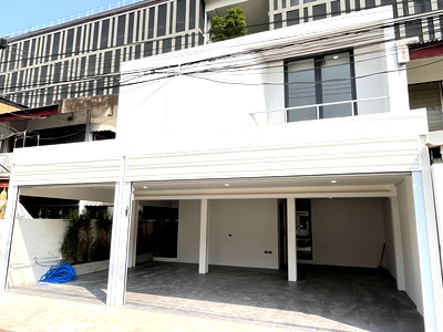 บ้านเดี่ยว ถนนพระราม 6 : House in Saphan Khwai 3 bedrooms, for sale