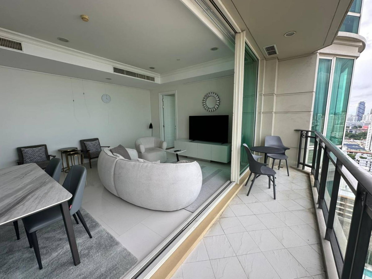 picture Royce Private Residence 2Bedroom For Rent - 40/43