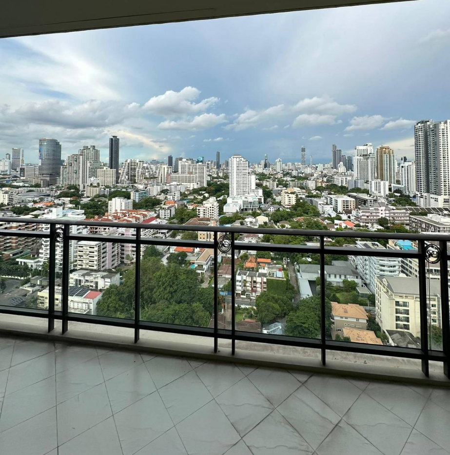 picture Royce Private Residence 2Bedroom For Rent - 37/43