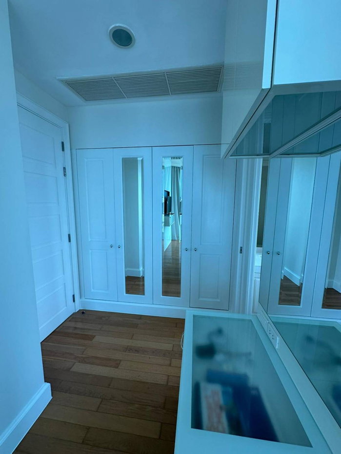 picture Royce Private Residence 2Bedroom For Rent - 25/43