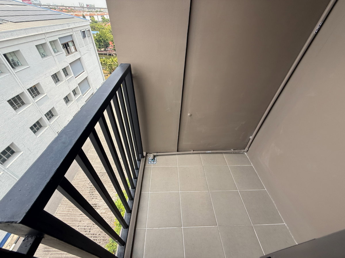 รูป 🔥 ห้องสุดท้าย 1.75 ลบ.* ✈️ dcondo Air ลาดกระบัง | ถ่ายจากห้องจริง พร้อมอยู่ทันที 📞 เซลแสนสิริ ปุ้ย 099-449-2665 - รูปที่ 12/15