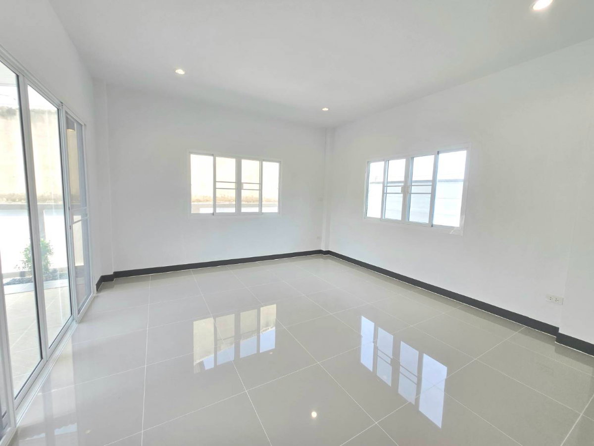 รูป บ้านเดี่ยวหลังใหญ่ กว้างมาก รีโนเวทใหม่ หมู่บ้าน The Extenso 2 (ดิ เอ็กซ์เทนโซ) ประชาสำราญ-หนองจอก แต่งเฟอร์นิเจอร์สวย พร้อมอยู่ - รูปที่ 21/44