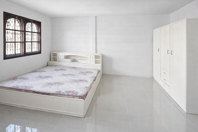 รูป แม็คโคร รามอินทรา 199ม. ให้เช่าทาวน์เฮ้าส์ 2 ชั้น 2 นอน MRTรามอินทรา กม.9 650ม. รามอินทรา72-78 - รูปที่ 2/8