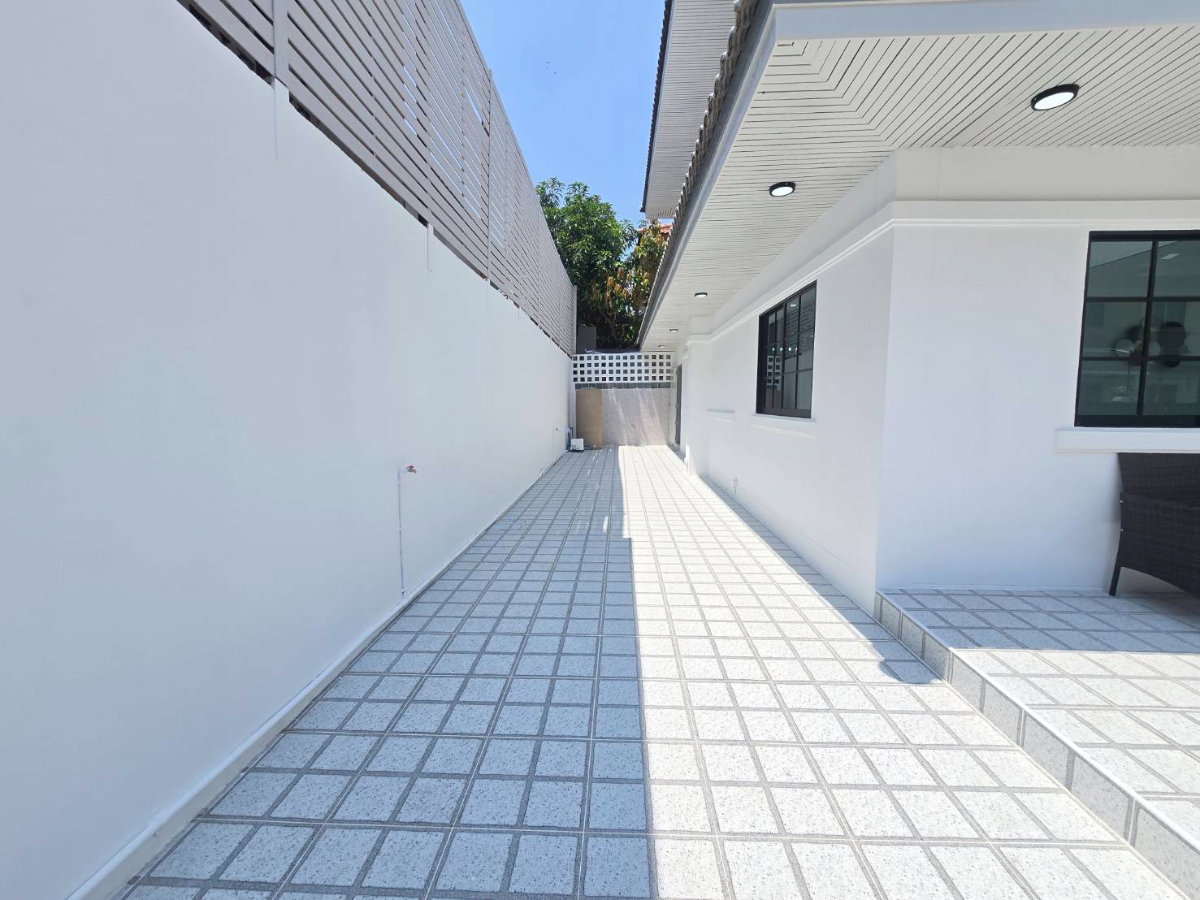 รูป บ้านเดี่ยวหลังมุมใน ตกแต่งรีโนเวทใหม่ หมู่บ้านเอกกวิน ถนนเลียบคลองสอง4 ทำเลดี ฟังก์ชั่นบ้านดีมาก - รูปที่ 9/43