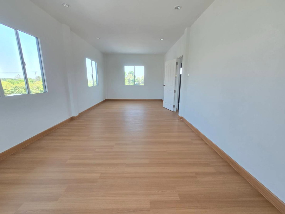 รูป บ้านเดี่ยวหลังใหญ่ กว้างมาก รีโนเวทใหม่ หมู่บ้าน The Extenso 2 (ดิ เอ็กซ์เทนโซ) ประชาสำราญ-หนองจอก แต่งเฟอร์นิเจอร์สวย พร้อมอยู่ - รูปที่ 35/44