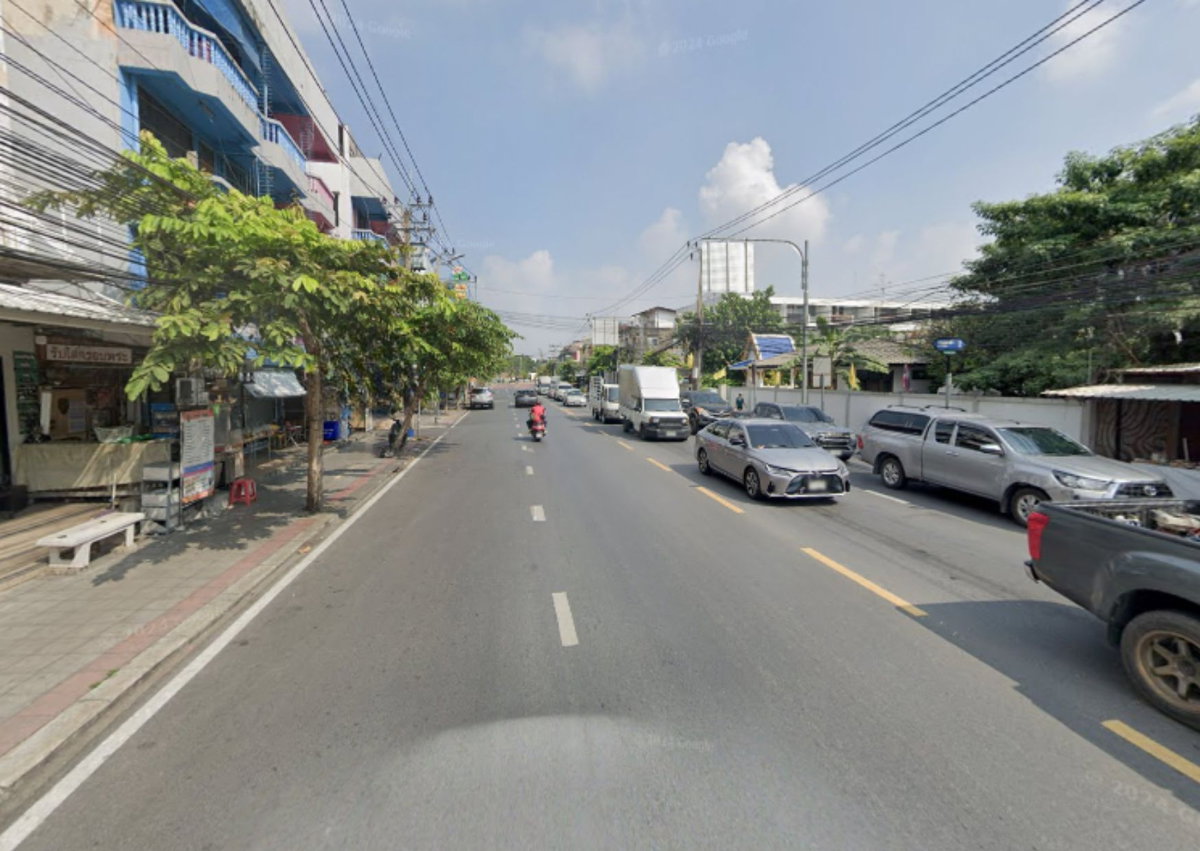 รูป ขายด่วนที่ดินเปล่าราคาถูก ถนนลาดปลาเค้า ย่านเลียบด่วน - รูปที่ 3/4