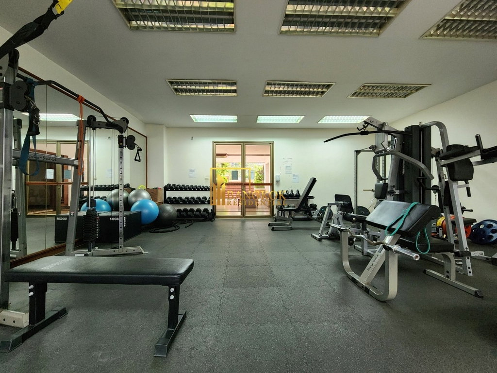 รูป Renovated 3 Bedroom Luxury Apartment For Rent in Asoke - BR20929AP - รูปที่ 41/48