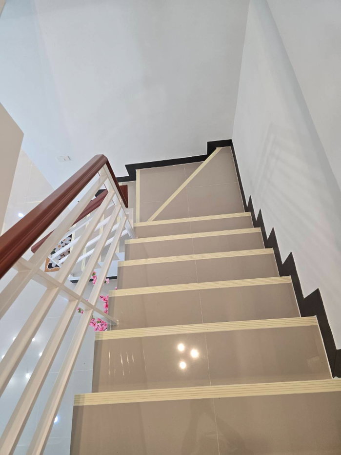 รูป ทาวน์โฮม 2 ชั้น หมู่บ้านราชพฤกษ์ สุวรรณภูมิ–ลาดกระบัง เฟส 2 ซอยฉลองกรุง 61 ใกล้สนามบินสุวรรณภูมิ รีโนเวทใหม่ มีเฟอร์นิเจอร์ - รูปที่ 24/36