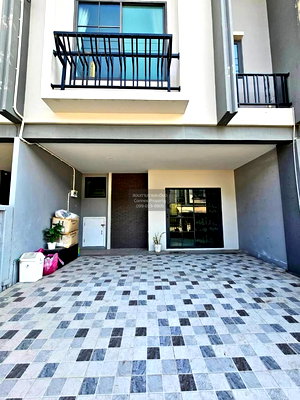 Townhouses for sale Samut Prakarn : For Sale Townhouse/Townhome  , Britania Mega Town Bangna , corner unit , Bang Kaeo , Bang Phli , Samut Prakarn , CX-151496 ✅ Live chat with us ADD LINE @connexproperty ✅